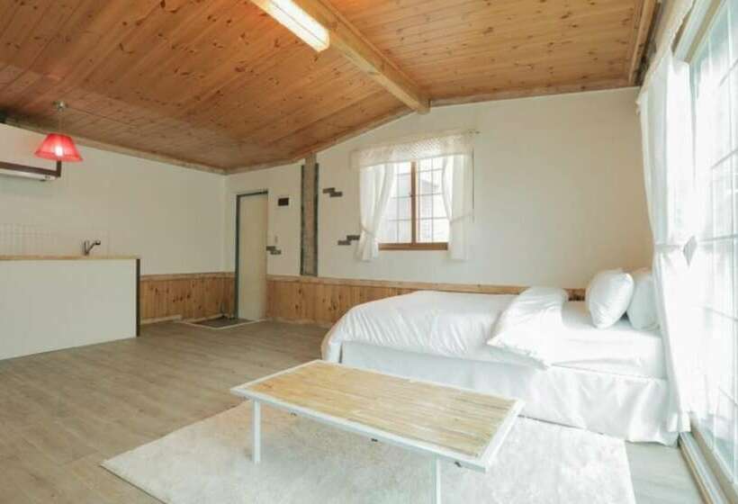 Pocheon Vincent House Pension