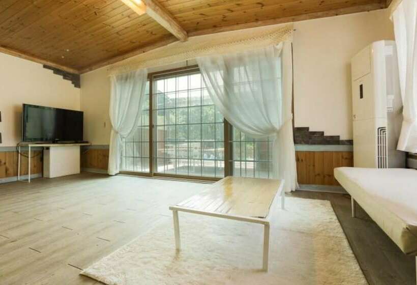 Pocheon Vincent House Pension