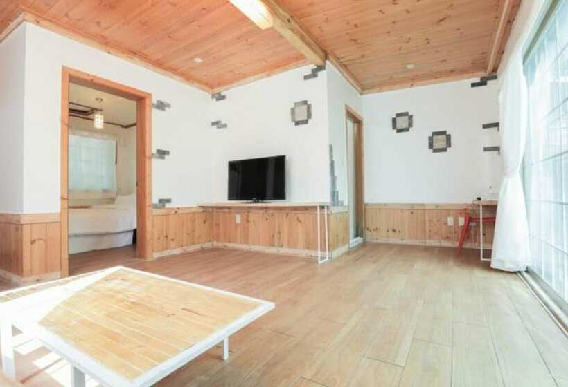 Pocheon Vincent House Pension