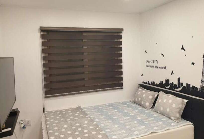 膳宿费 Pohang Blue Hill Pool Villa