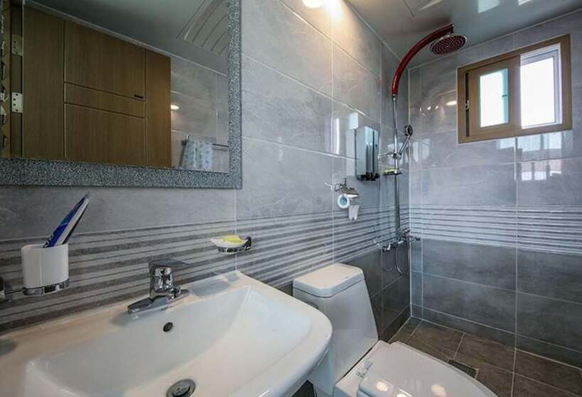 膳宿费 Pohang Blue Hill Pool Villa