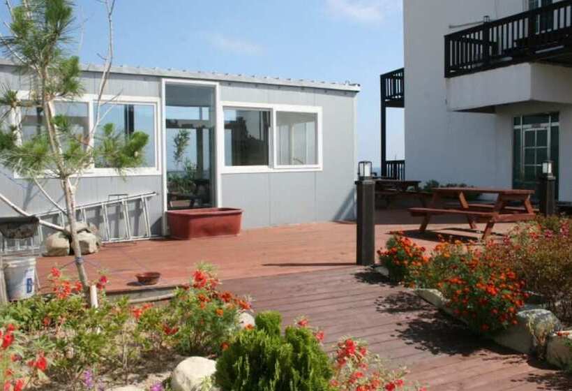 Pohang Hwajin Beach Pension