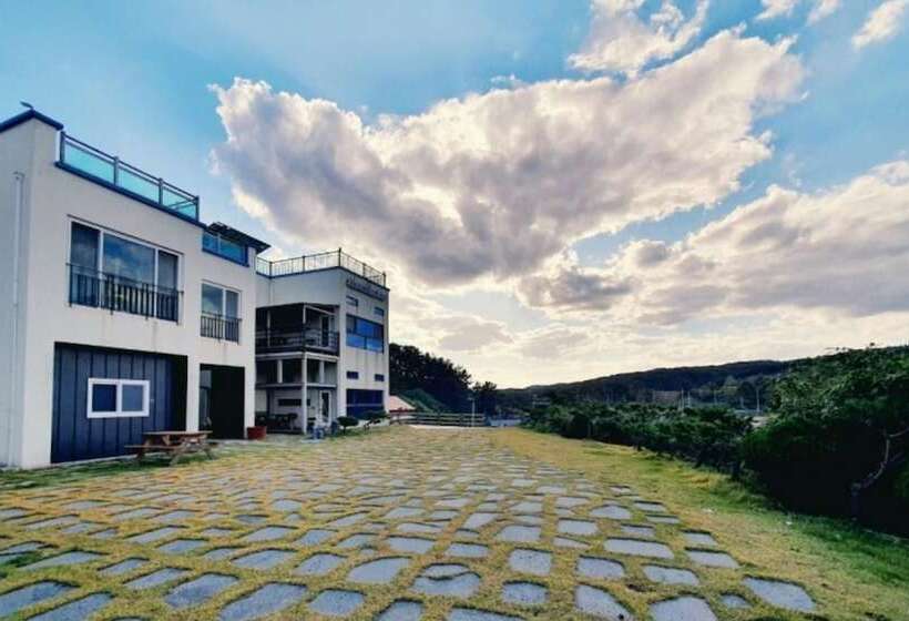 Pohang Sea And Bamboo Pension