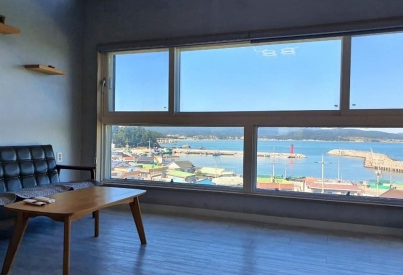 Pohang Sea And Bamboo Pension