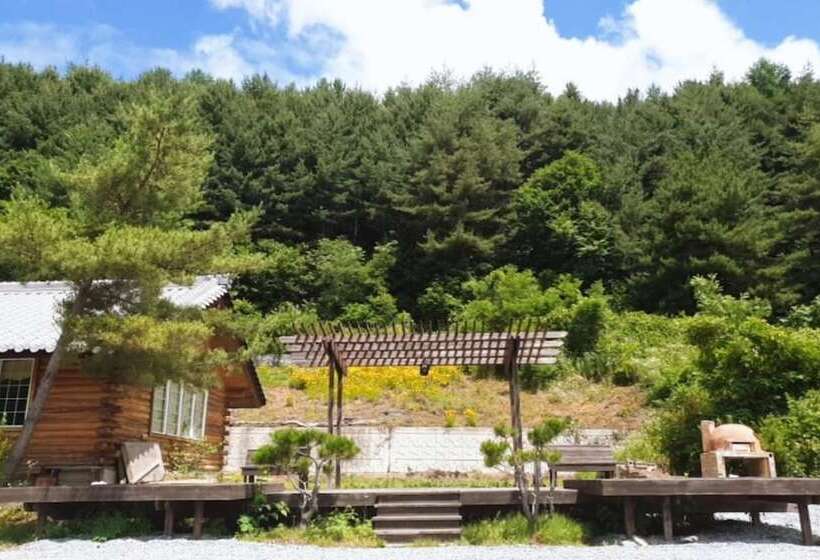 Pyeongchang Hwangtogudeulmaeul Pension