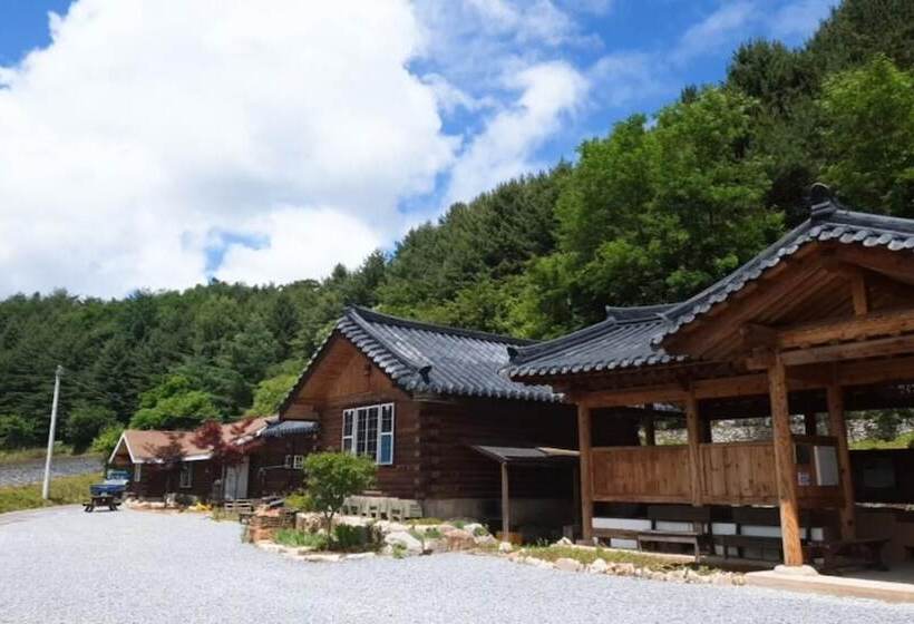 Pyeongchang Hwangtogudeulmaeul Pension