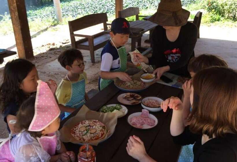 Pyeongchang Hwangtogudeulmaeul Pension