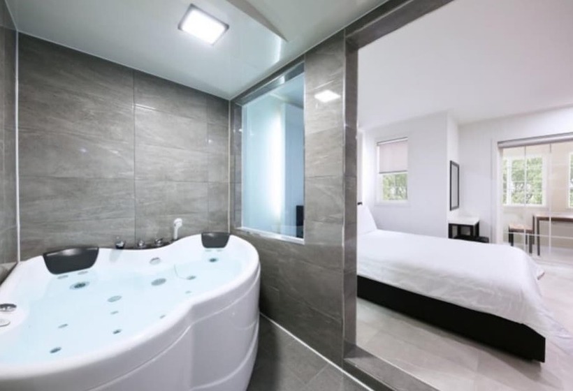 Gapyeong Green Star Pension Remodeling, Spa