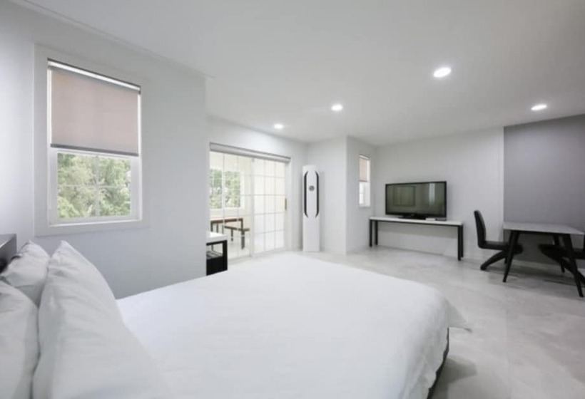 Gapyeong Green Star Pension Remodeling, Spa