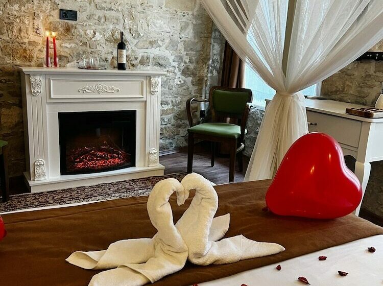 Sakli Tas Konak Otel