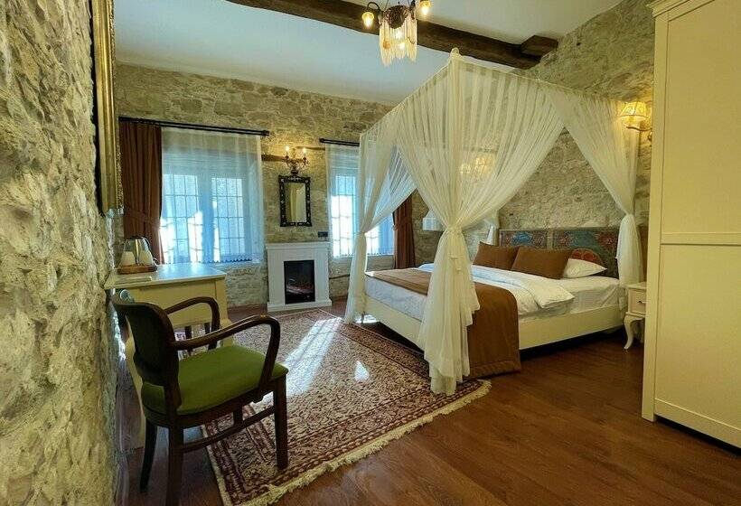 Sakli Tas Konak Otel