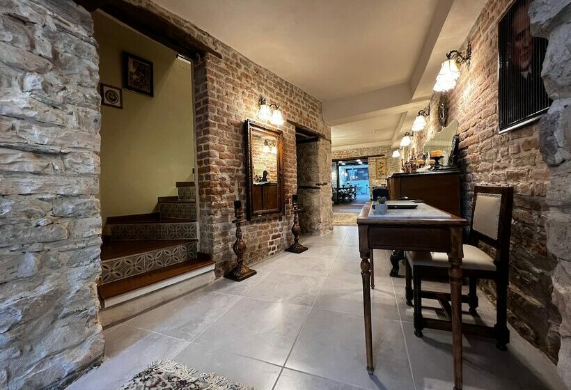 Sakli Tas Konak Otel