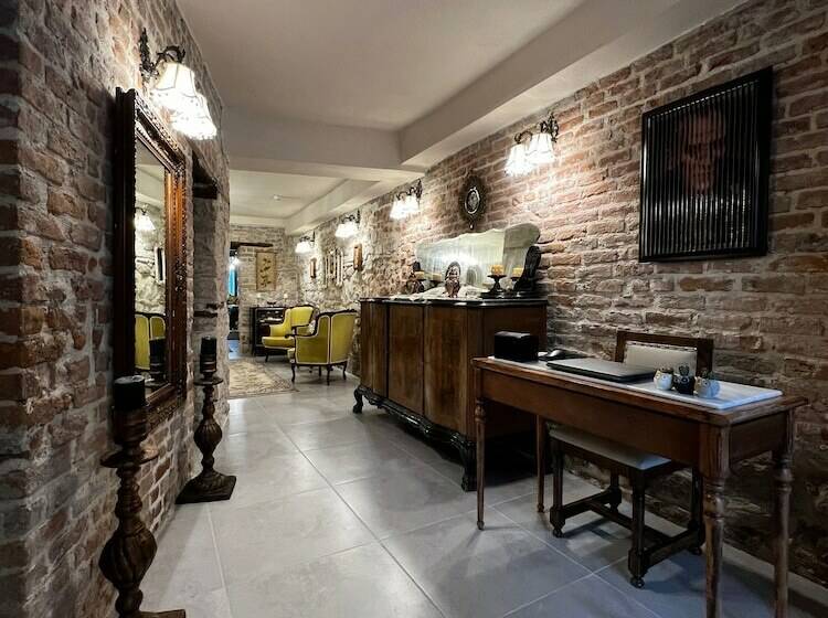 Sakli Tas Konak Otel