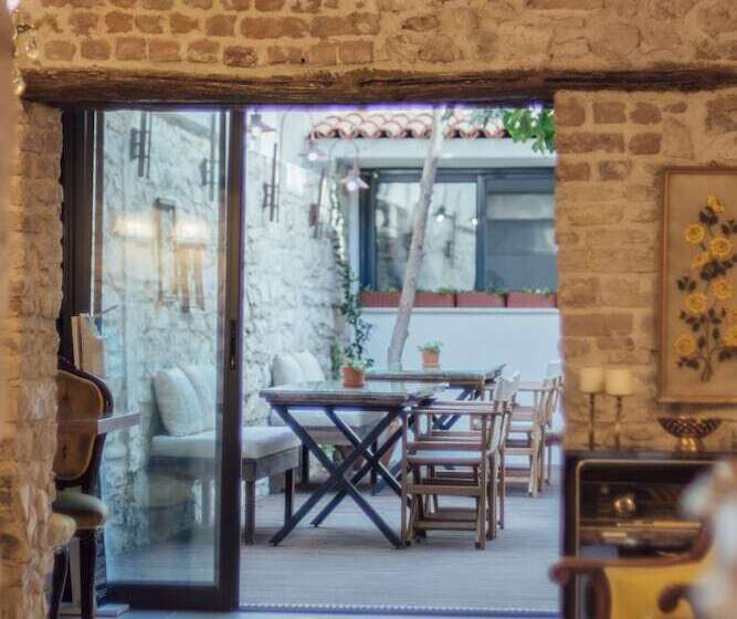 Sakli Tas Konak Otel