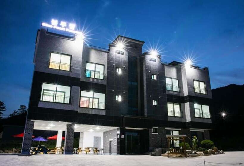 Samcheok Blue Pearl Pension