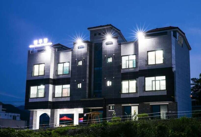 Samcheok Blue Pearl Pension