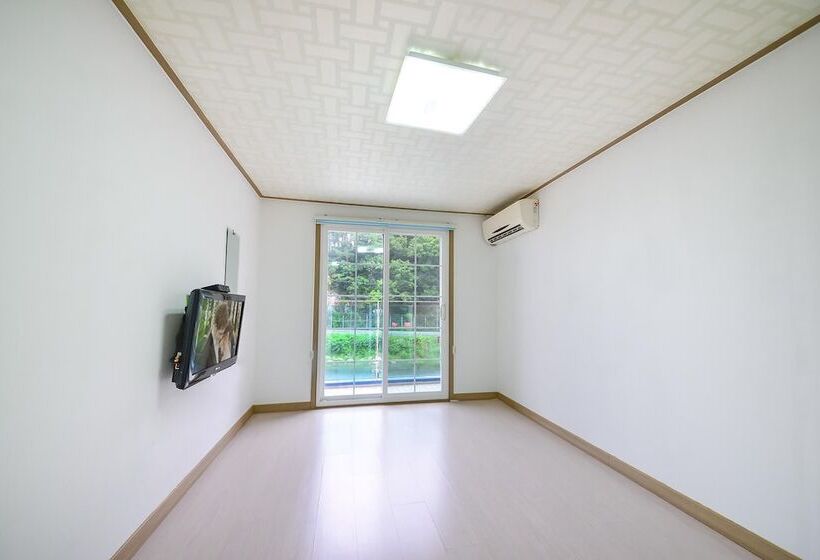 Samcheok Healingcamp Pension