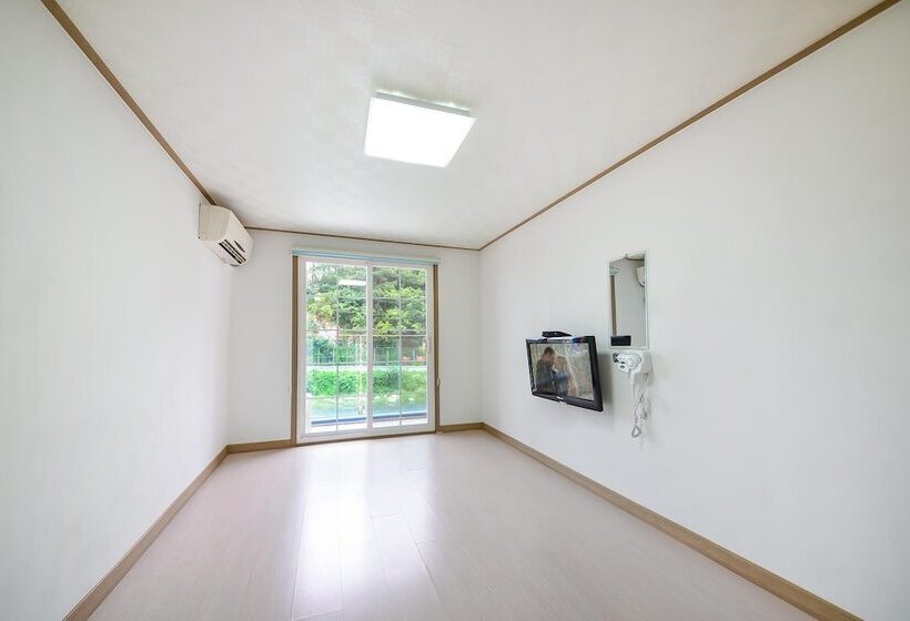 Samcheok Healingcamp Pension