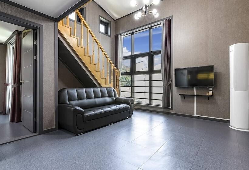 Samcheok Lamer Pension