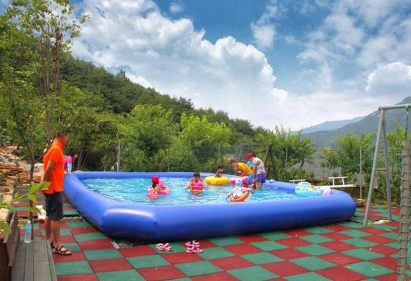 Sancheong Dolkkotdam Pension