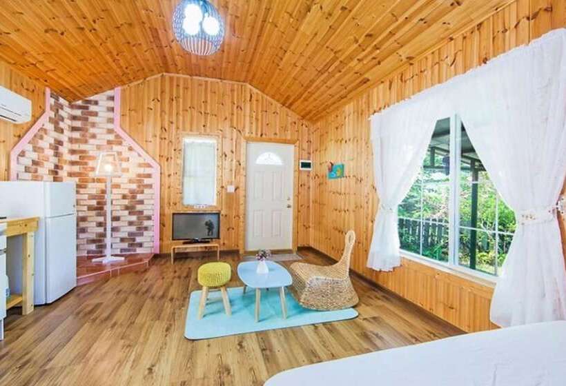 Sancheong Dolkkotdam Pension