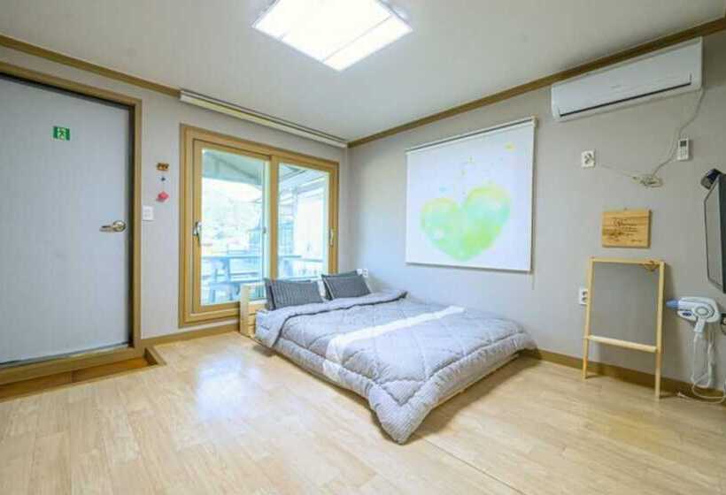 Seongju Morning In The Forest Pension