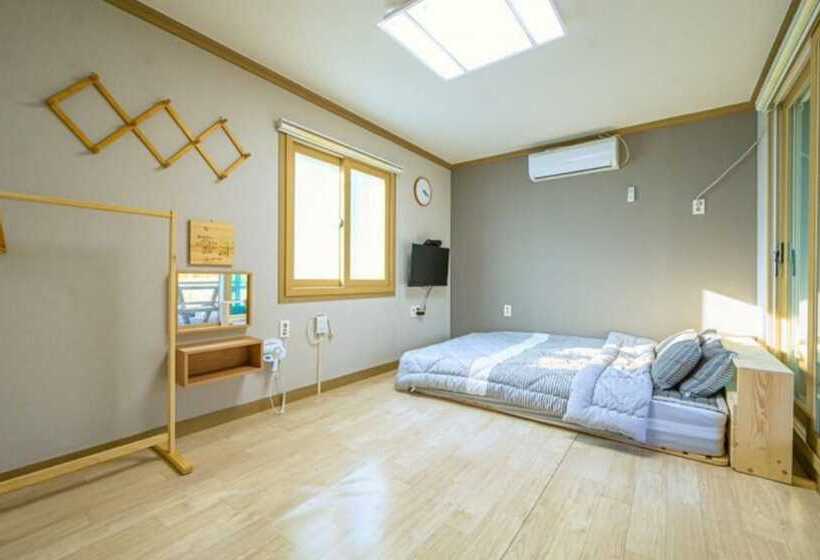 Seongju Morning In The Forest Pension