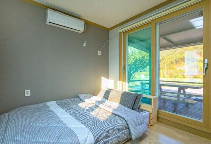 Seongju Morning In The Forest Pension