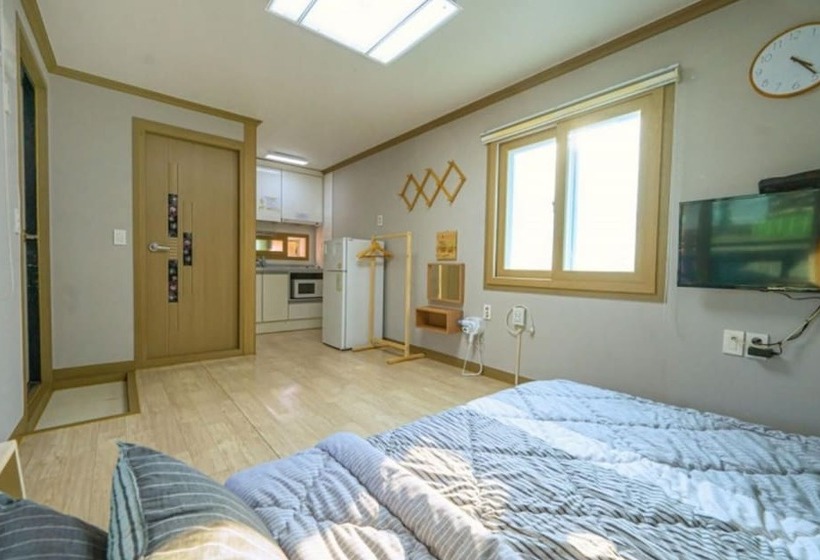 Seongju Morning In The Forest Pension