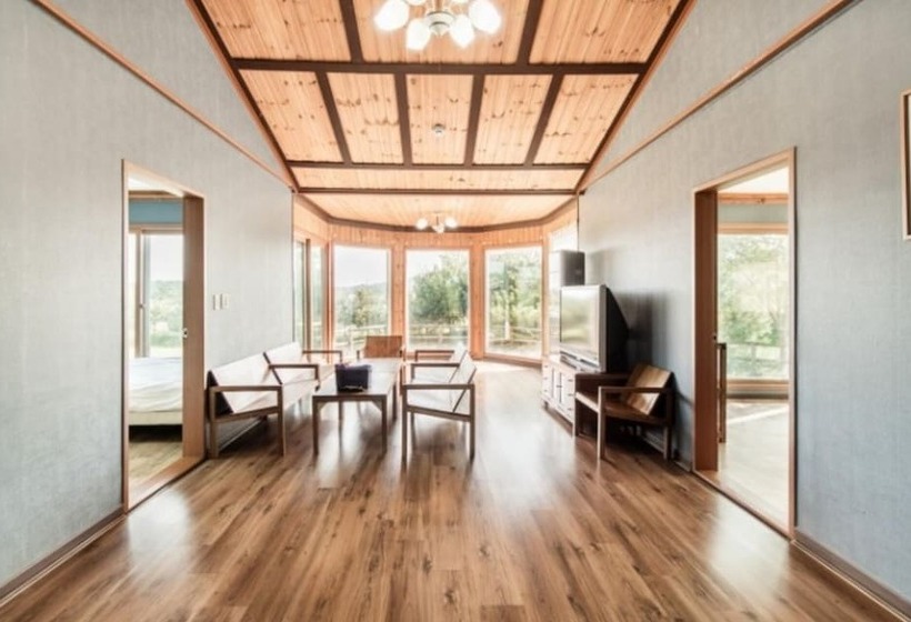 Seosan Badasarang Pension Town