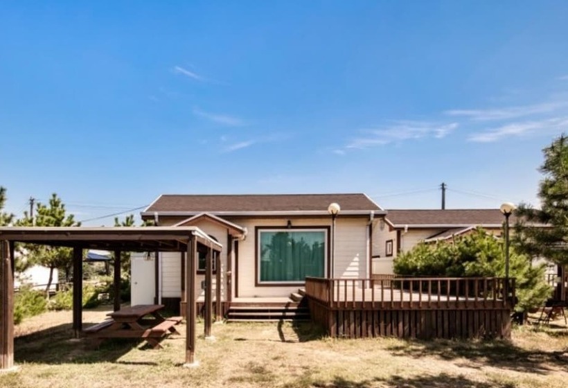 Seosan Badasarang Pension Town