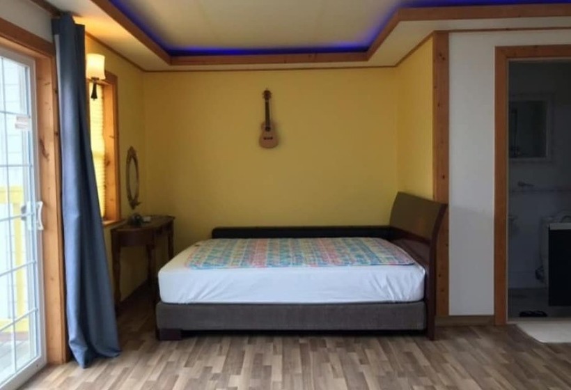 Taean Bada Soop Pension