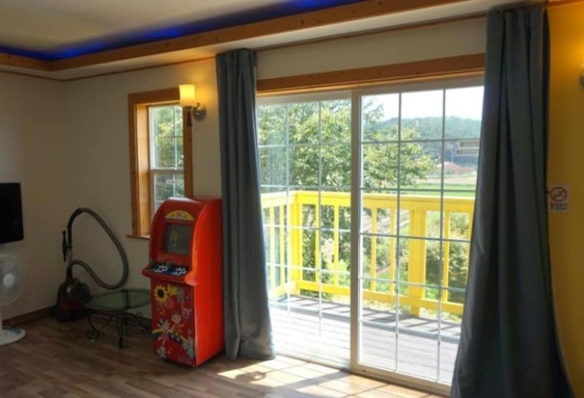 Taean Bada Soop Pension