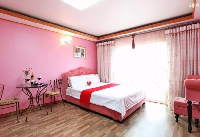 Taean Bada Soop Pension