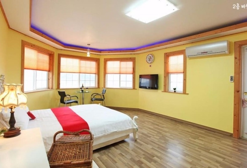 Taean Bada Soop Pension