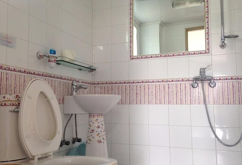 Taean Bada Soop Pension