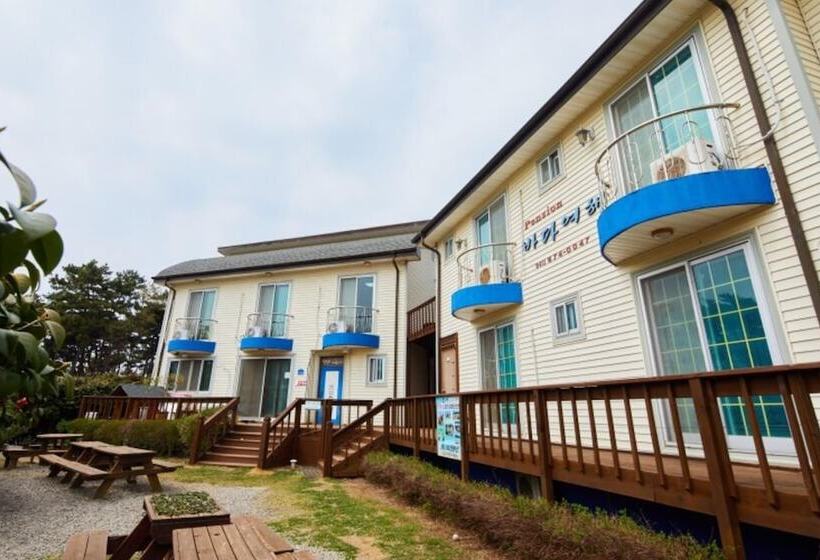 Taean Badayeohaeng Pension