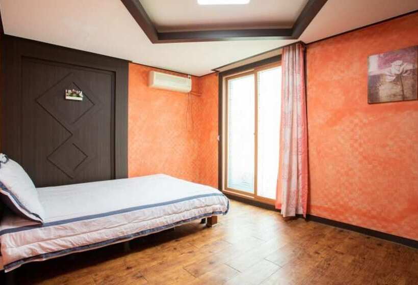 Taean Badayeohaeng Pension