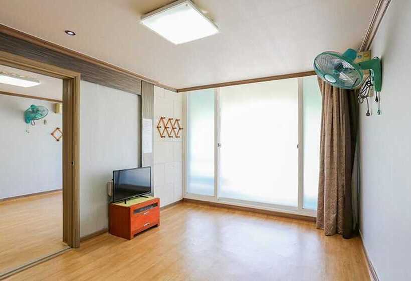 Taean Baegakgwan Pension