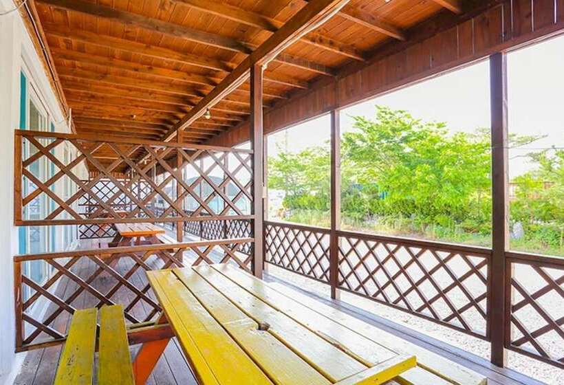 Taean Baegakgwan Pension