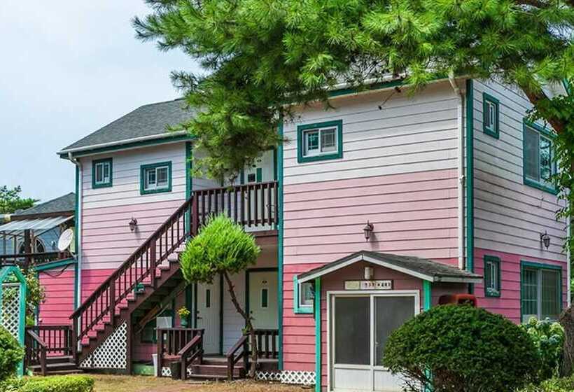 Taean Geuttaegeu Pension