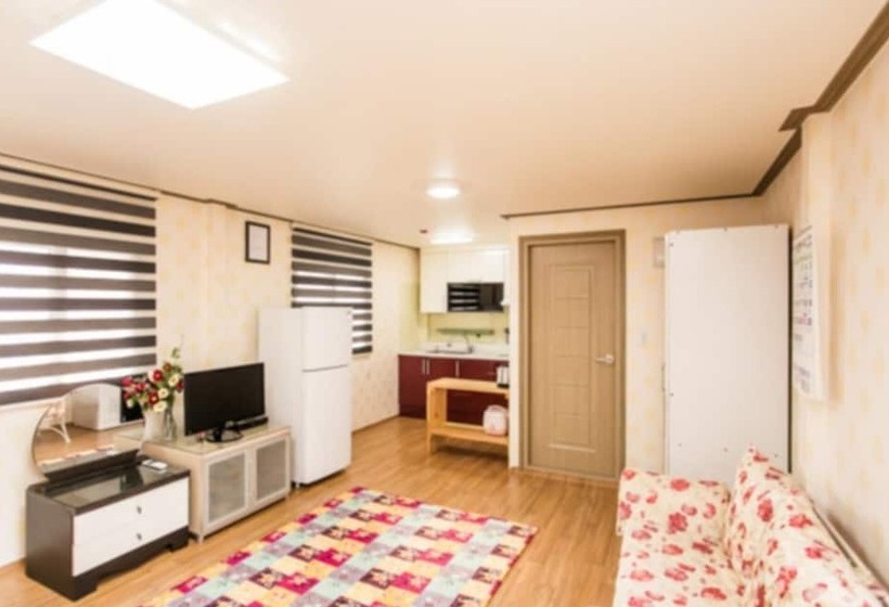 Taean  Gold House Pension