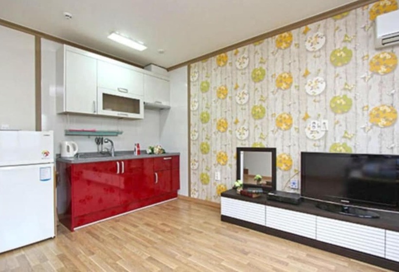 Taean  Gold House Pension