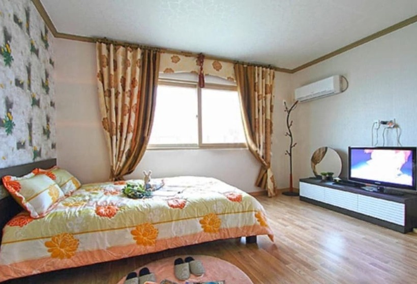 Taean  Gold House Pension