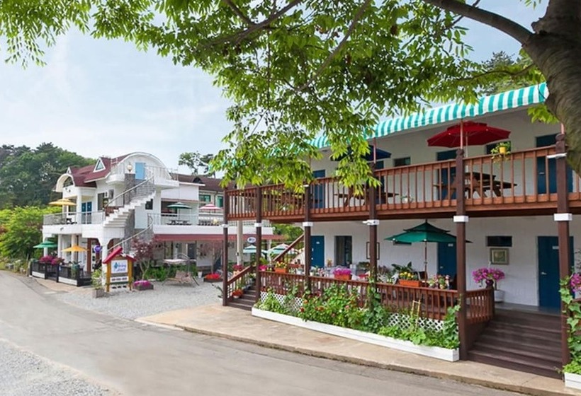 Taean Healing House Pension