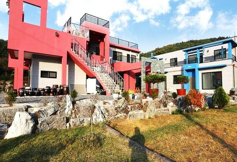 Taean Jk House Pension