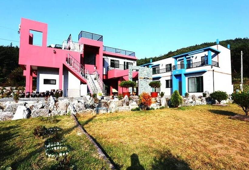 Taean Jk House Pension