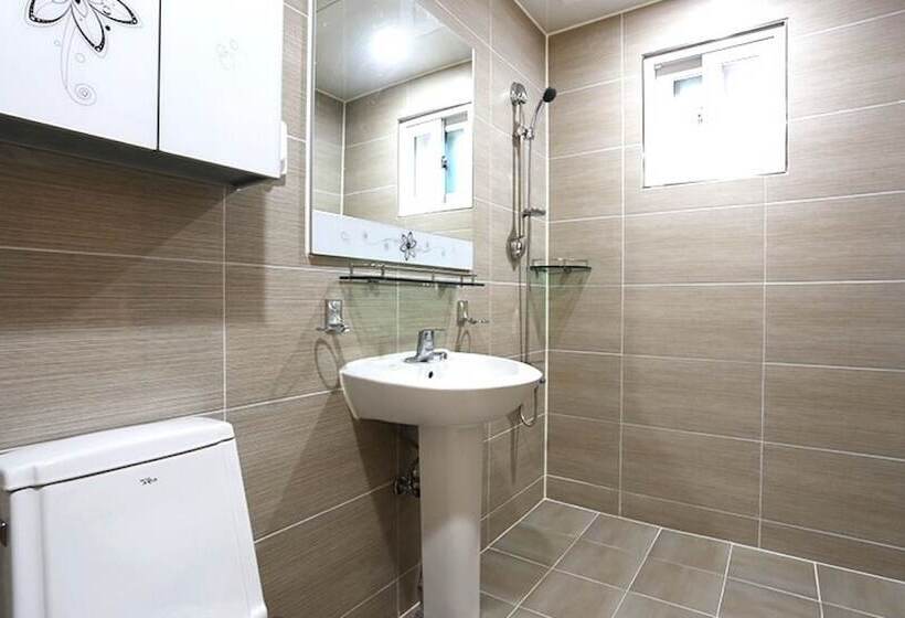 Taean Jk House Pension