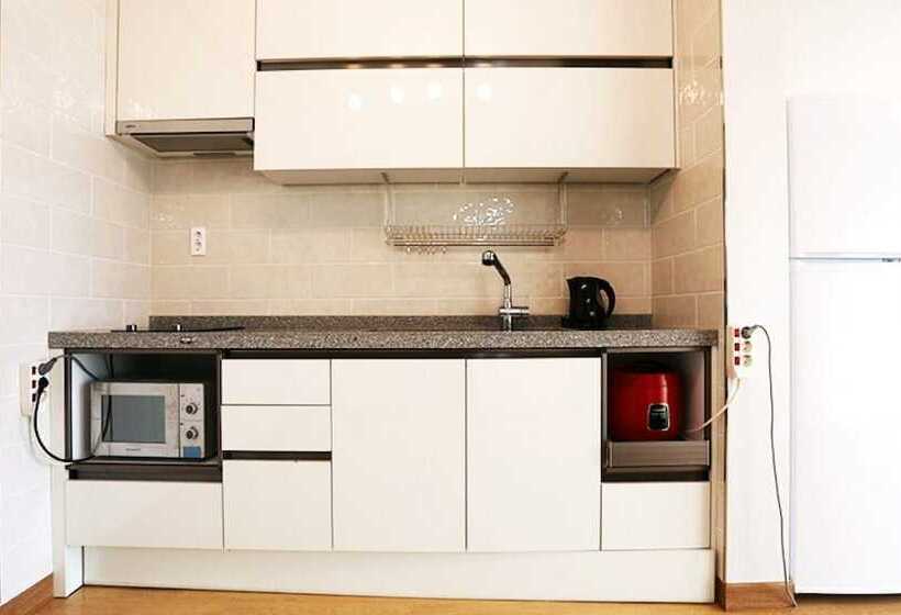 Taean Jk House Pension