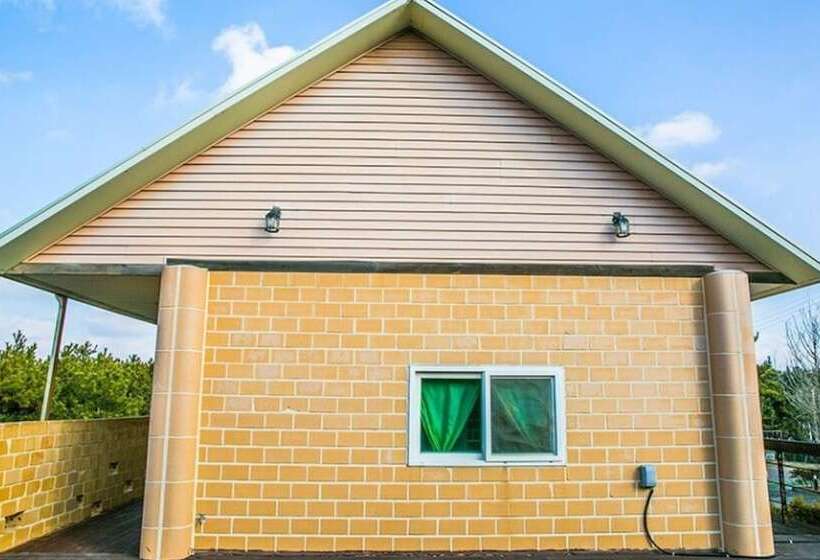 Taean Lunasol Pension